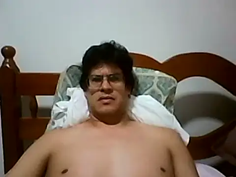 Snapshot of AgneloFly chatting on January 2025 02:30:01 AM AgneloFly online show from January 2025 02:30:01 AM