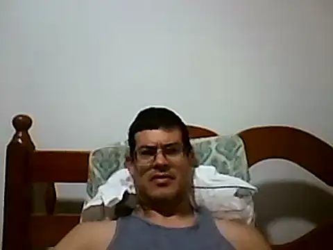 Snapshot of AgneloFly chatting on January 2025 02:32:02 AM AgneloFly online show from January 2025 02:32:02 AM