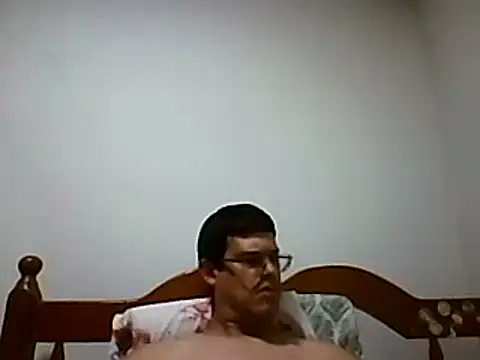 Snapshot of AgneloFly chatting on February 2025 01:43:01 AM AgneloFly online show from February 2025 01:43:01 AM