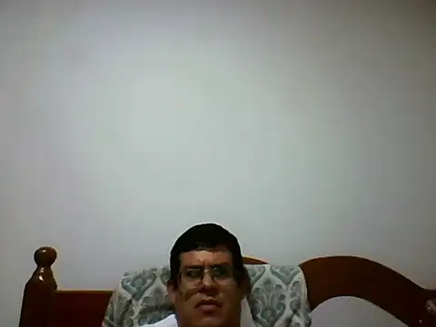 Snapshot of AgneloFly chatting on February 2025 01:22:01 AM AgneloFly online show from February 2025 01:22:01 AM