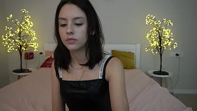 Snapshot of AnnaElys chatting on February 2025 11:32:02 AM AnnaElys online show from February 2025 11:32:02 AM