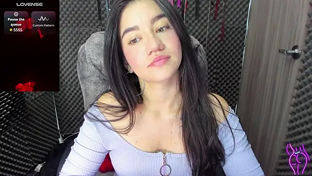 lilihot  online show from October 2025 03:47:02 PM