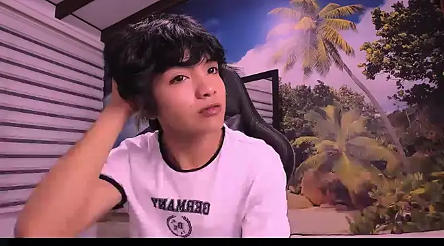 Snapshot of AllanYong18 chatting on February 2025 02:05:02 AM AllanYong18 online show from February 2025 02:05:02 AM