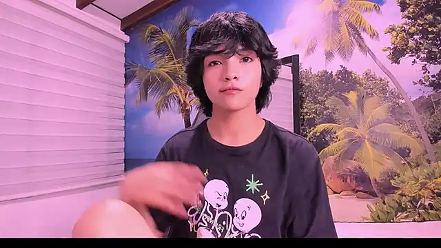 Snapshot of AllanYong18 chatting on February 2025 04:15:02 AM AllanYong18 online show from February 2025 04:15:02 AM