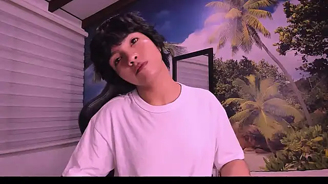 Snapshot of AllanYong18 chatting on February 2025 01:32:02 AM AllanYong18 online show from February 2025 01:32:02 AM