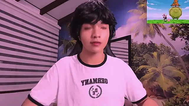 Snapshot of AllanYong18 chatting on February 2025 09:22:02 AM AllanYong18 online show from February 2025 09:22:02 AM