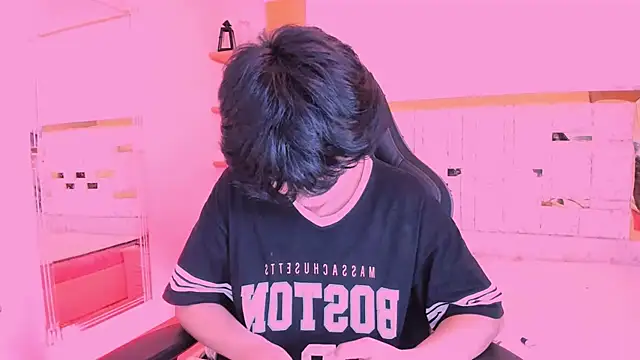 Snapshot of AllanYong18 chatting on March 2025 06:02:02 AM AllanYong18 online show from March 2025 06:02:02 AM