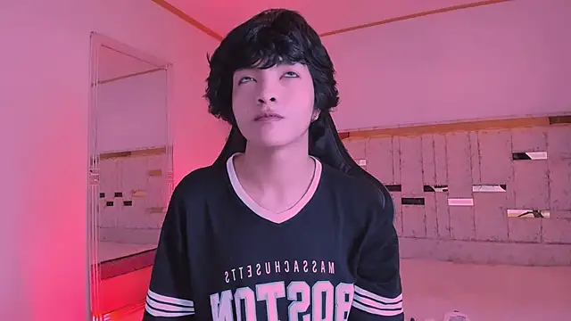 Snapshot of AllanYong18 chatting on March 2025 07:15:01 AM AllanYong18 online show from March 2025 07:15:01 AM