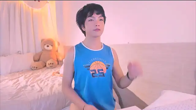 Snapshot of AllanYong18 chatting on November 2025 05:17:01 AM AllanYong18 online show from November 2025 05:17:01 AM