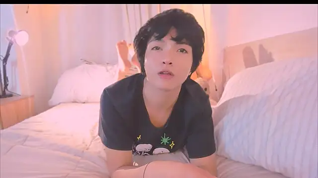 Snapshot of AllanYong18 chatting on November 2025 08:58:02 AM AllanYong18 online show from November 2025 08:58:02 AM