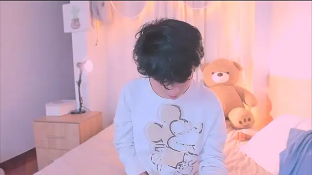 Snapshot of AllanYong18 chatting on December 2025 10:53:01 AM AllanYong18 online show from December 2025 10:53:01 AM