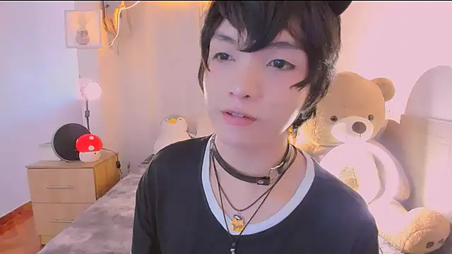 AllanYong18 online show from March 2026 03:56:01 PM