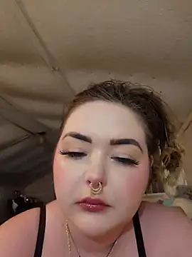 Snapshot of LitHippieBaby420 chatting on January 2025 09:09:02 PM LitHippieBaby420 online show from January 2025 09:09:02 PM