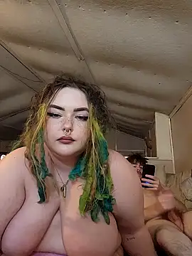 Snapshot of LitHippieBaby420 chatting on January 2025 10:19:01 PM LitHippieBaby420 online show from January 2025 10:19:01 PM