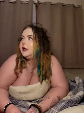 Snapshot of LitHippieBaby420 chatting on February 2025 01:21:02 AM LitHippieBaby420 online show from February 2025 01:21:02 AM