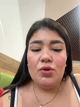 Snapshot of karla_hotgirl chatting on May 2026 10:37:01 PM karla hotgirl online show from May 2026 10:37:01 PM
