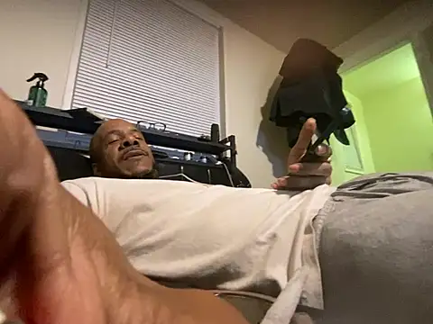 Snapshot of MrDaddyBbSnake chatting on January 2025 05:31:01 AM MrDaddyBbSnake online show from January 2025 05:31:01 AM