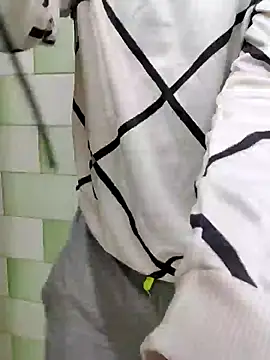 TOPMOON001 online show from January 2025 08:40:01 PM