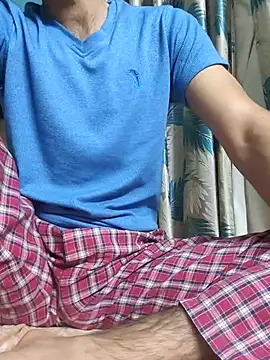 Snapshot of TOPMOON001 chatting on April 2026 07:32:01 PM TOPMOON001 online show from April 2026 07:32:01 PM