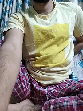 Snapshot of TOPMOON001 chatting on April 2026 08:01:02 PM TOPMOON001 online show from April 2026 08:01:02 PM