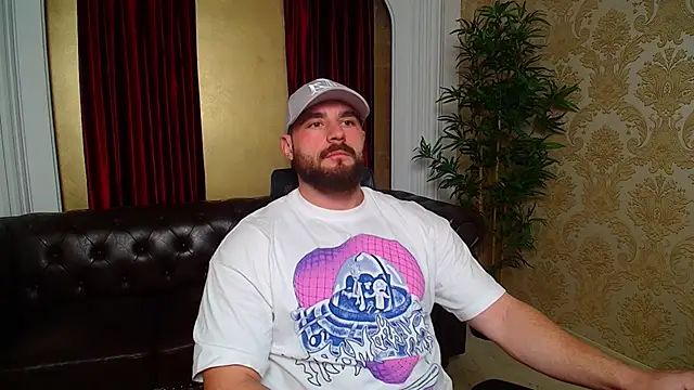 Snapshot of AdamJamesonn chatting on November 2025 06:12:01 AM AdamJamesonn online show from November 2025 06:12:01 AM