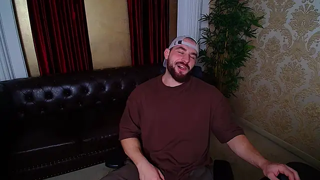 Snapshot of AdamJamesonn chatting on November 2025 05:21:02 AM AdamJamesonn online show from November 2025 05:21:02 AM