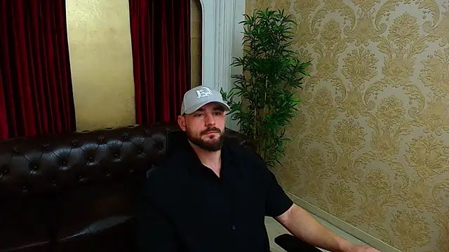 Snapshot of AdamJamesonn chatting on November 2025 05:33:01 AM AdamJamesonn online show from November 2025 05:33:01 AM