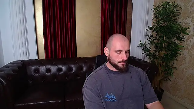 Snapshot of AdamJamesonn chatting on December 2025 07:24:01 AM AdamJamesonn online show from December 2025 07:24:01 AM