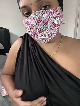 Snapshot of ArathyNambyarMallu chatting on April 2026 03:09:01 PM ArathyNambyarMallu online show from April 2026 03:09:01 PM