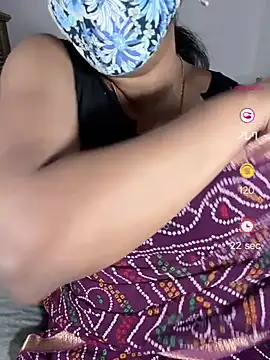 Snapshot of ArathyNambyarMallu chatting on April 2026 08:28:02 AM ArathyNambyarMallu online show from April 2026 08:28:02 AM