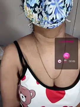 Snapshot of ArathyNambyarMallu chatting on April 2026 08:45:01 AM ArathyNambyarMallu online show from April 2026 08:45:01 AM