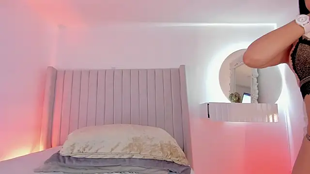 Snapshot of Karla_Hudsson chatting on April 2026 12:41:01 PM Karla Hudsson online show from April 2026 12:41:01 PM