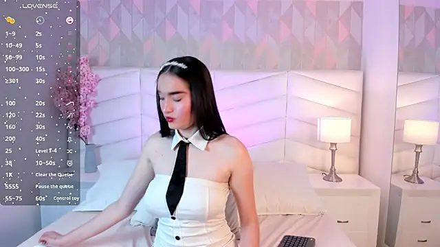 chelsea bolton  online show from March 2025 11:40:02 AM