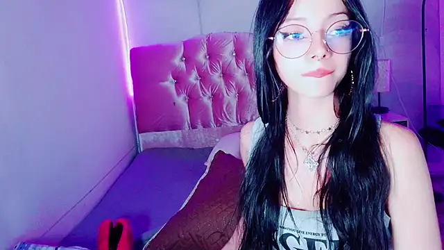 Snapshot of madison_oli chatting on February 2025 06:35:02 PM madison oli online show from February 2025 06:35:02 PM