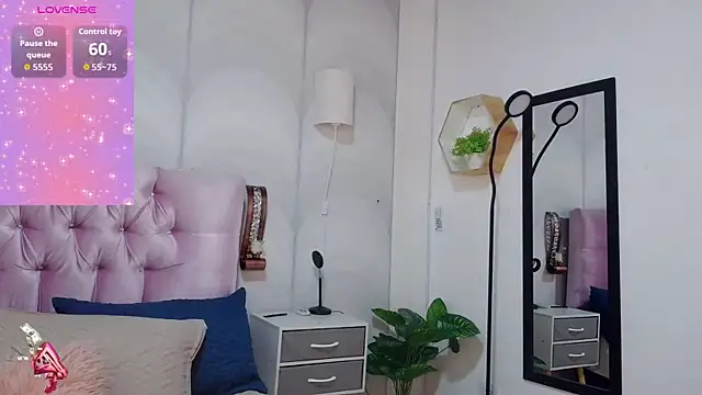 Snapshot of madison_oli chatting on October 2025 11:44:02 AM madison oli online show from October 2025 11:44:02 AM