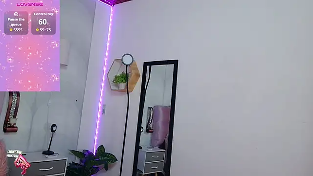 Snapshot of madison_oli chatting on October 2025 11:36:01 AM madison oli online show from October 2025 11:36:01 AM