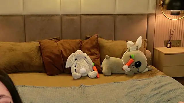 Snapshot of EmmaLawrens chatting on April 2026 10:42:01 AM EmmaLawrens online show from April 2026 10:42:01 AM