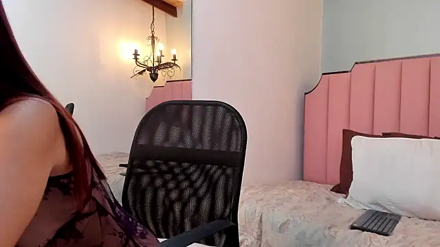 KarenSims online show from December 2025 10:10:02 AM