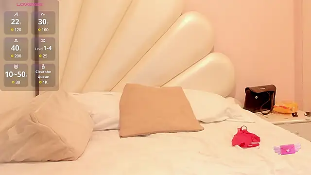 Snapshot of Thifany_Hampton_ chatting on January 2025 10:56:01 PM Thifany Hampton online show from January 2025 10:56:01 PM