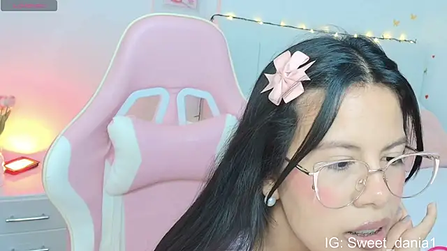 sweet dania  online show from September 2025 03:44:02 AM