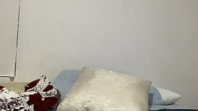 LunaBeya online show from October 2025 01:17:02 AM