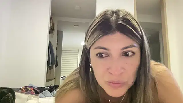 Snapshot of LunaBeya chatting on July 2026 11:20:02 PM LunaBeya online show from July 2026 11:20:02 PM