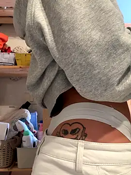 Snapshot of Ginger10 chatting on December 2025 12:22:02 PM Ginger10 online show from December 2025 12:22:02 PM