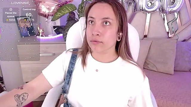 NyxAndria 1 online show from October 2025 09:57:01 PM