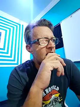 itsmeyes69 online show from January 2025 09:02:01 PM