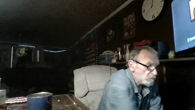 Snapshot of Aldick68 chatting on April 2026 05:43:02 AM Aldick68 online show from April 2026 05:43:02 AM