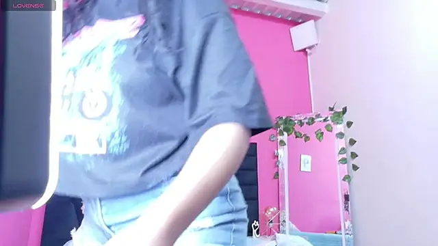 Snapshot of hotiergirl chatting on October 2025 06:28:02 PM hotiergirl online show from October 2025 06:28:02 PM