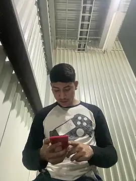 Snapshot of emmarod18 chatting on February 2026 11:56:01 PM emmarod18 online show from February 2026 11:56:01 PM