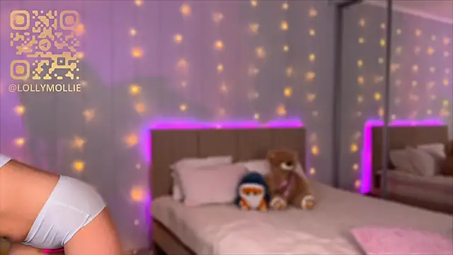 Snapshot of Mercedes_Robinson chatting on February 2025 04:28:02 AM Mercedes Robinson online show from February 2025 04:28:02 AM