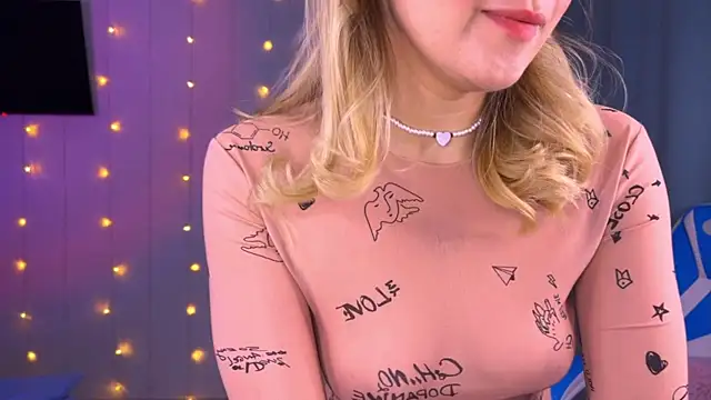 Snapshot of Mercedes_Robinson chatting on September 2025 04:51:02 PM Mercedes Robinson online show from September 2025 04:51:02 PM